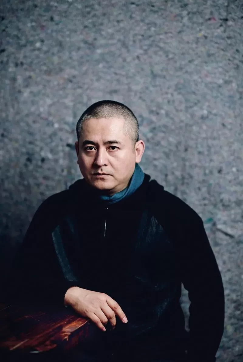 艺术家曾梵志