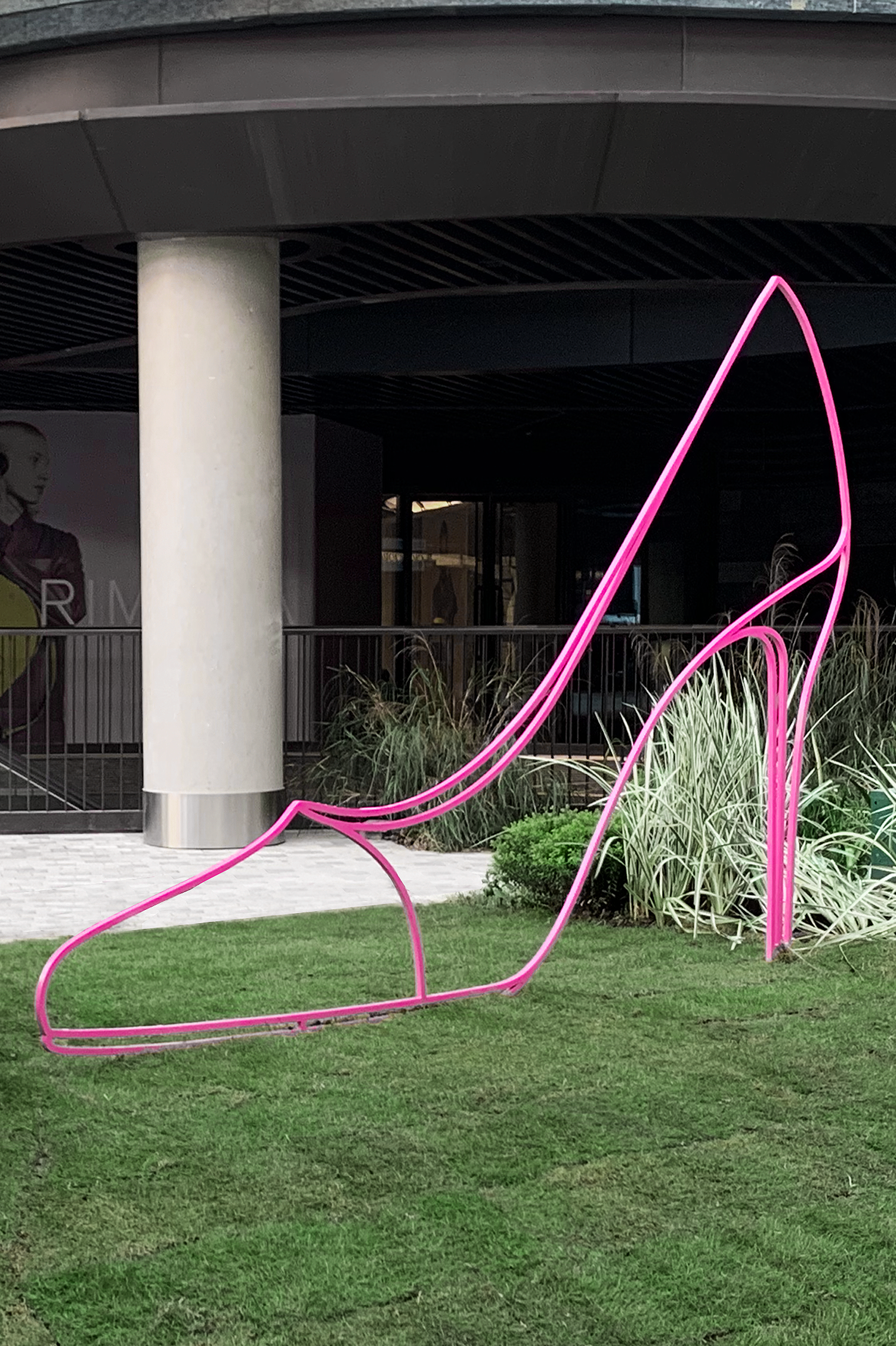 高跟鞋 (粉红色), 2013 © Michael Craig-Martin